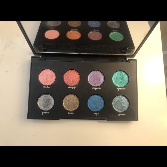 Urban decay pallet - Picture 2 of 2
